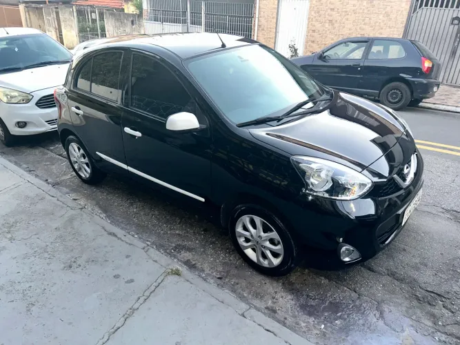 Nissan March SV 1.0 12V Flex 5P 2016