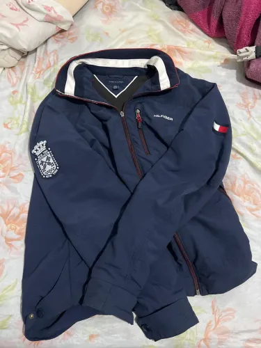Velejador Tommy Hilfiger 2014 única BR super antiga.