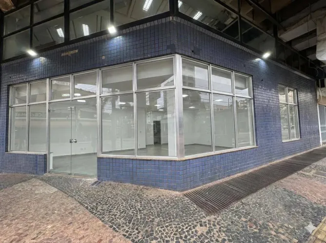 Loja corporativa de grande porte no Parthenon Center venda ou locação