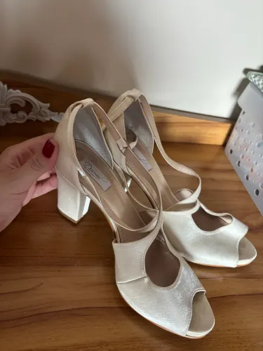 Sandália Off White