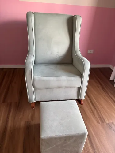 Poltrona de amamentação