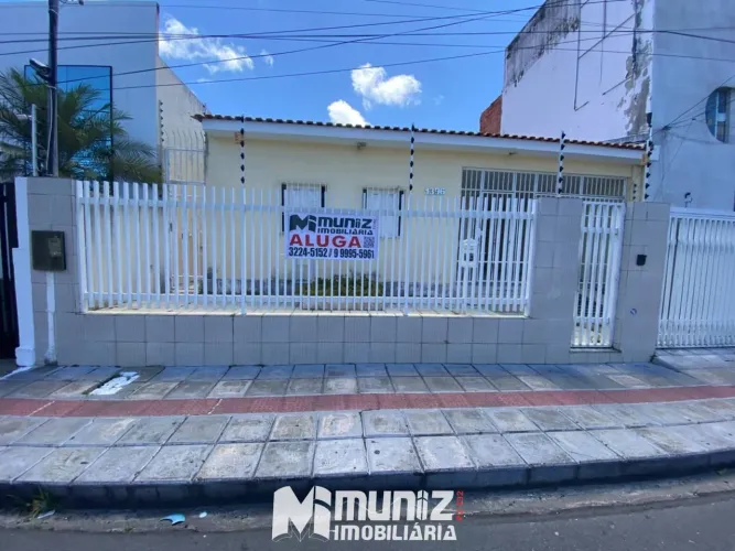 ALUGA-SE CASA C/2 PAVIMENTOS NA RUA LAGARTO