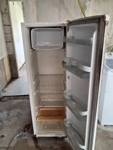 Geladeira consul usada