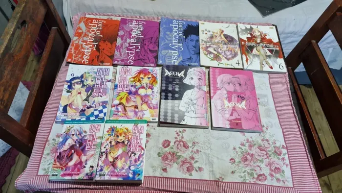 Mangás e Light novels