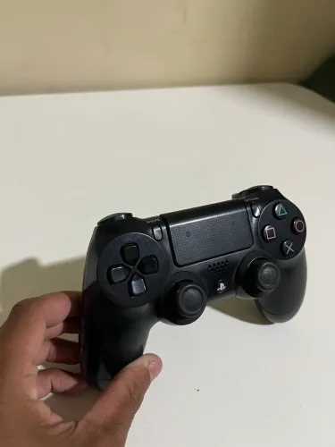 Controle de ps4 para retirada de peças 