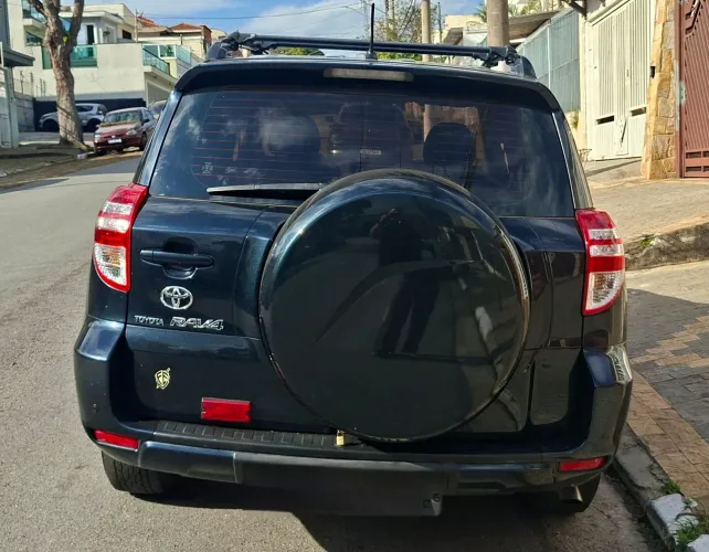 Toyota RAV4 2.4 4X2 16V 170cv Aut. 2011