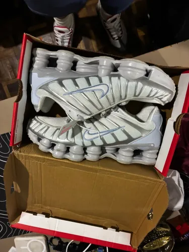 TÊNIS NIKE NOVOS, NA CAIXA E COM NOTA FISCAL!