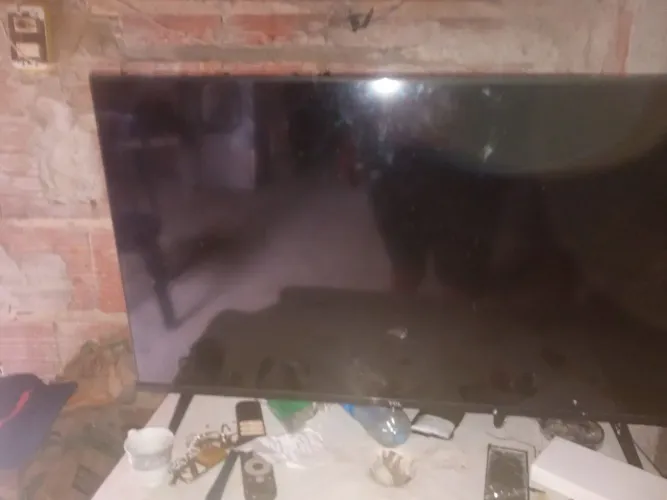 Tv tcl 32 tela quebrada