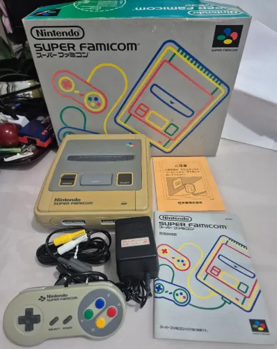 Super Nintendo - Console SUPER FAMICOM (Japonês) NA CAIXA ORIGINAL (S17056669)
