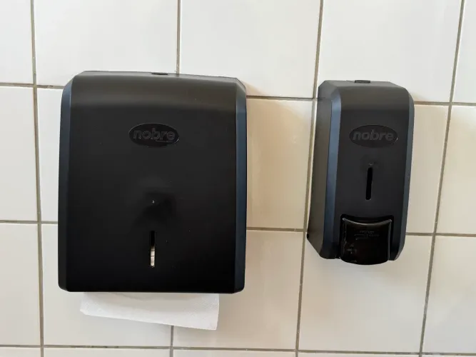 Dispensar de sabão e porta papel toalha