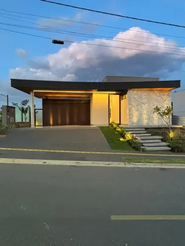 CASA CONDOMÍNIO FECHADO JARDINS SEVILHA 3 SUITES PLENAS PORCELANATO ILUMINAÇÃO PISCINA AQU