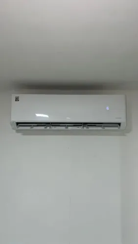 Trabalho com ar condicionado 