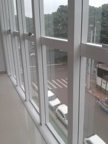 Sala Comercial em Edifício Corporativo na Região do Eurogarden - Edifício Green Tower