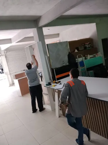 Precisa-se de marceneiro 