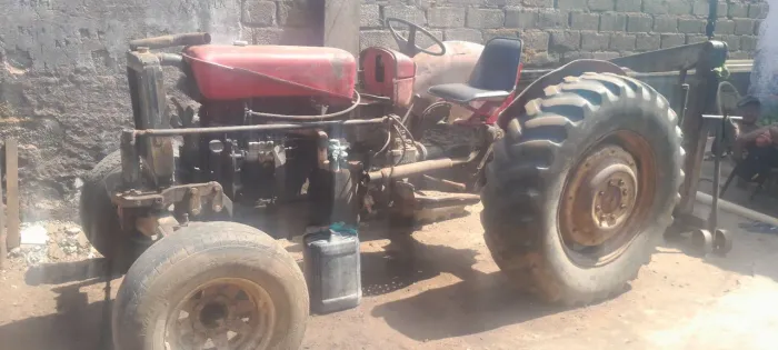 Trator Massey Ferguson 65x