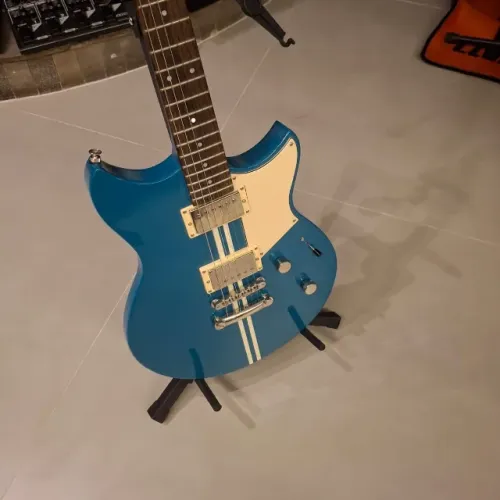 GUITARRA YAMAHA REVSTAR RE20