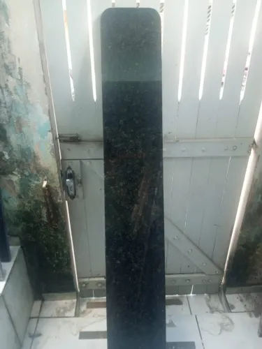 Pedra bancada de granito verde Ubatuba 1,76m x 26cm. Negociável!