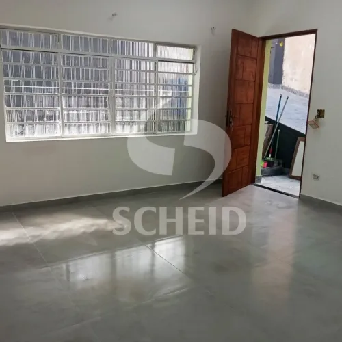 Casa a venda de 130,00m² útil, com 2 quartos e 4 vagas na Vila Mascote.