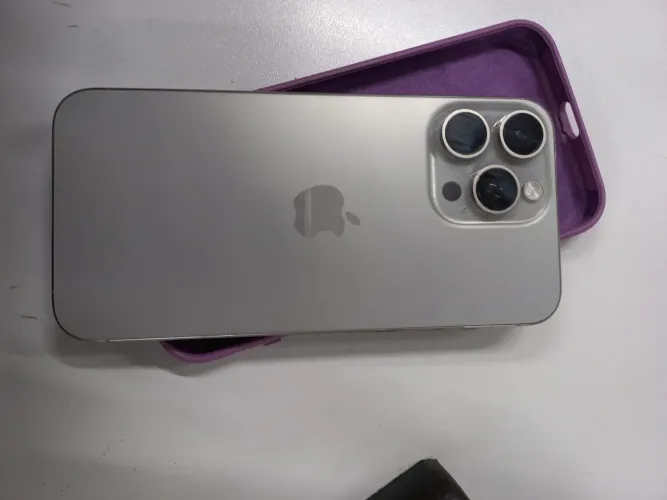 Vende-se iPhone 15 pro Max