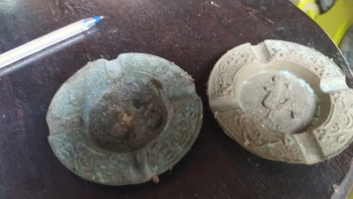 Par de cinzeiros em bronze Portugues vintage