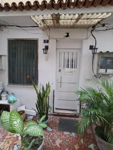 excelente casa de vila em Olaria, reformada