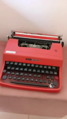 Máquina de escrever Lettera raridade 150,00 WhatsApp *