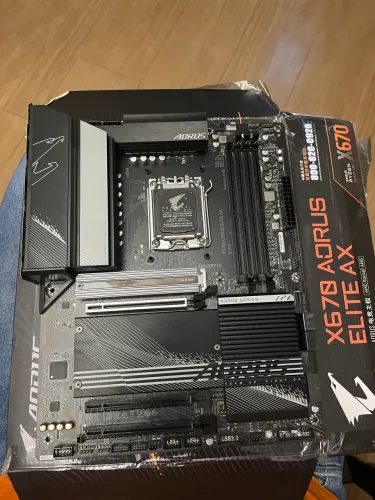 Placa mãe x670 Aorus Elite (leia a descrição)