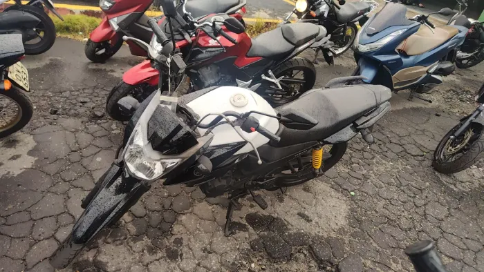 YAMAHA YS FAZER 150 BRANCA 2017 Shalon veículos Cariacica