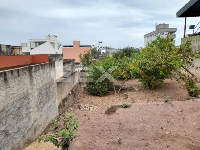 Lote 300m todo murado no bairro Bom Pastor