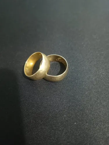 PAR DE ALIANÇAS OURO 18K - 20,70g - R$ 12.450,00