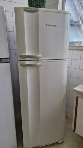 Geladeira frost free Electrolux Duplex. Excelente estado.