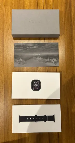 Apple Watch Ultra - 49mm Black Titanium 
