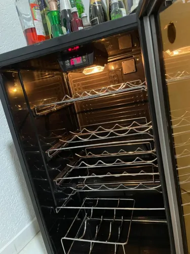 Vendo ou troco adega cervejaria