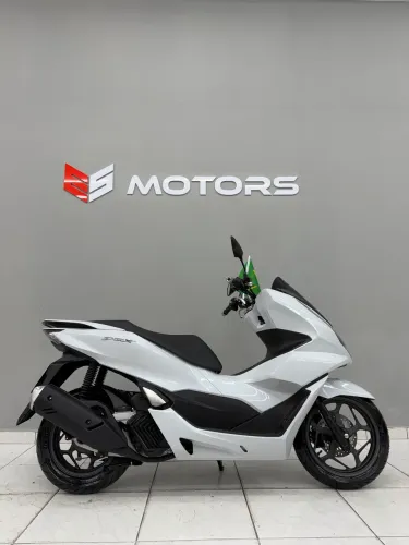 Oferta!!! PCX DLX 160 branca. 0 KM 2026/26 por apenas 23.999 na ESMOTORS 