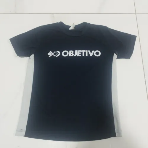 Camisa colegio objetivo baby look