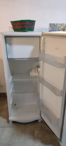 Geladeira muito conservada