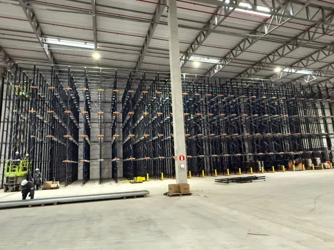Estrutura porta paletes drive in até 600kg por palete(preço por posição)