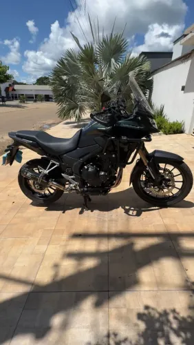 Vendo ou troco por picup!! CB500x ano 23/24, está 4.500 km quase virgem + acessórios