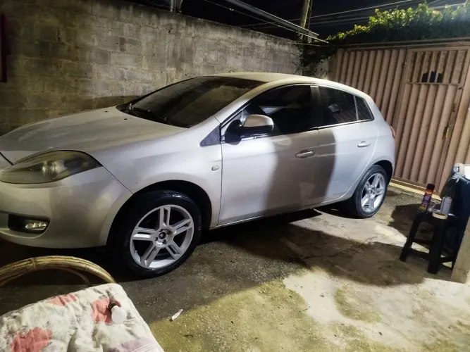 Fiat Bravo Essence 1.8 Flex 16V 5P 2011