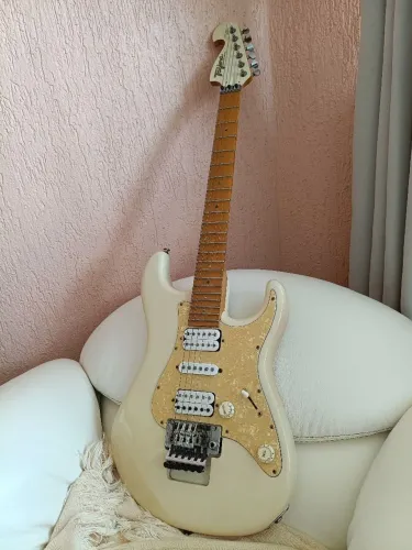 Guitarra Tagima E2 - Edu Ardanuy (escalopada)