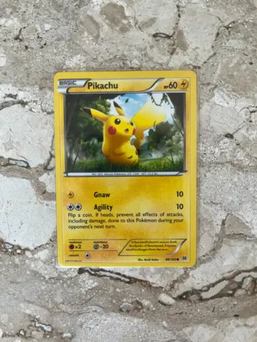 Pikachu (48/162) Carta Pokemon TCG