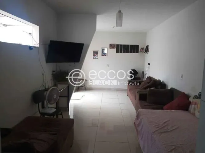Casa à venda, 4 quartos, 2 suítes, 2 vagas, Shopping Park - Uberlândia/MG