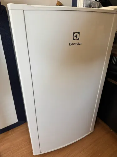 frigobar electrolux re120 122l 127v
