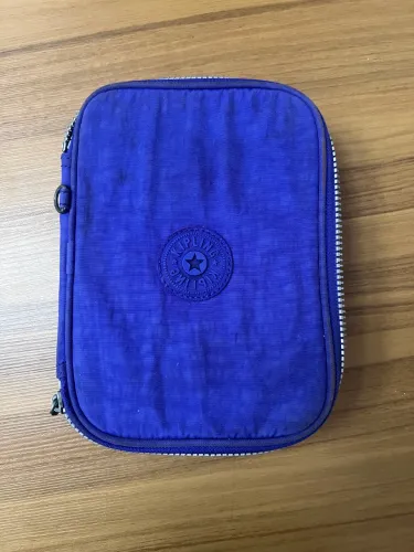 Lindo estojo kipling roxo 