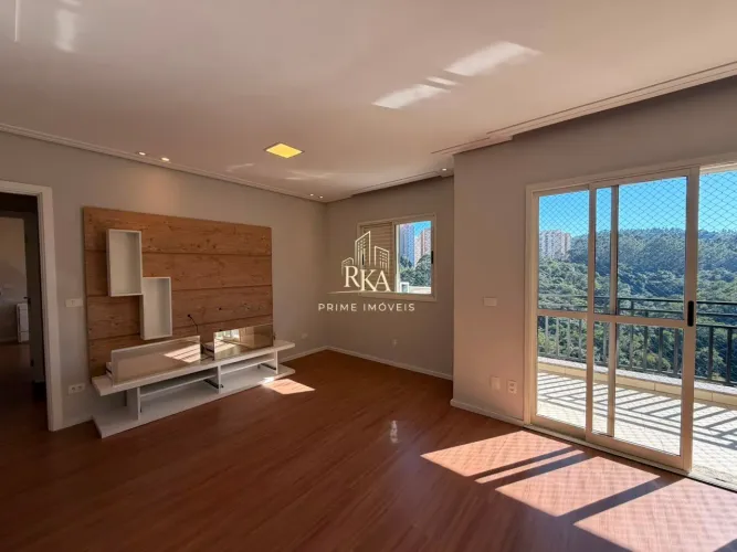Apartamento com 107m², 2 dormitórios sendo 1 suíte e 2 vagas para locação no con