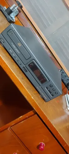 CD PLAYER SONY  CDP-M27BR