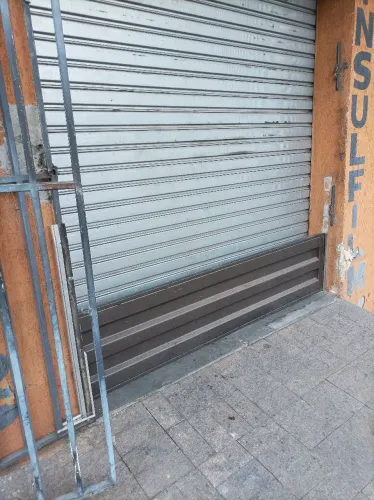 Protetor de porta de aço 200.00