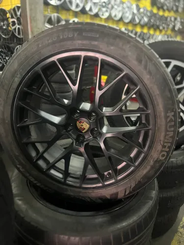Roda aro 20 Porsche Macan + pneu Kumho