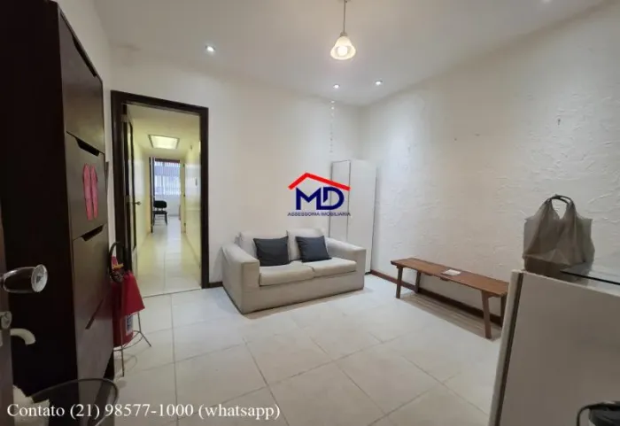 Sala comercial reformada com 39 mt2, muito clara, excelente planta e localização