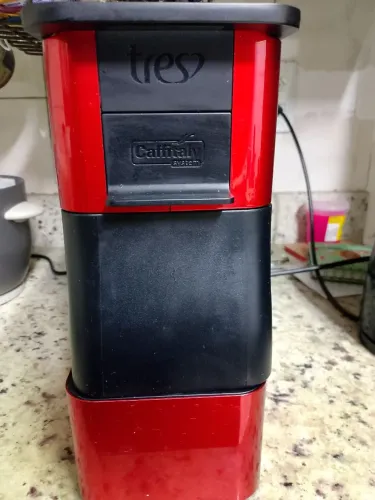 Cafeteira pop plus três corações